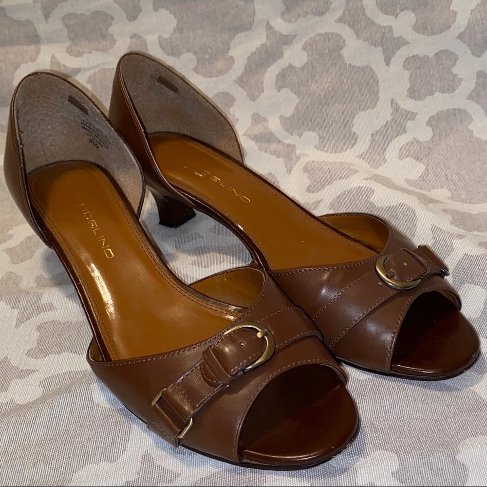 Bandolino Brown Heels - Picture 4 of 8